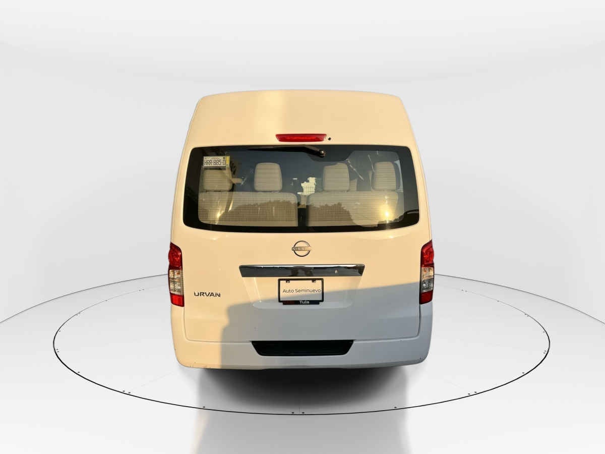 2024 Nissan Urvan 4p Amplia L4/2.5 Man 15/Pas P/Seg